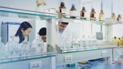 首場“把脈”昆明 省委省政府現(xiàn)場辦公會凝聚發(fā)展共識，聚焦醫(yī)學(xué)研究與試驗發(fā)展新篇章